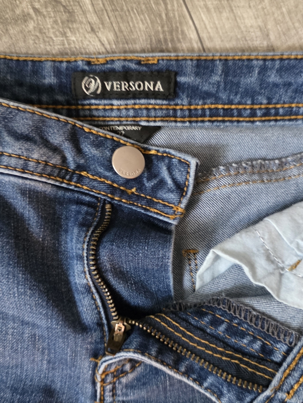 Versona Dark Blue Ruffled Hem Cropped Jeans - Picture 3 of 5